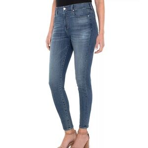 Liverpool Jean Co. Gia Glider pull-on skinny Jean, Size 4 (27 in waist)